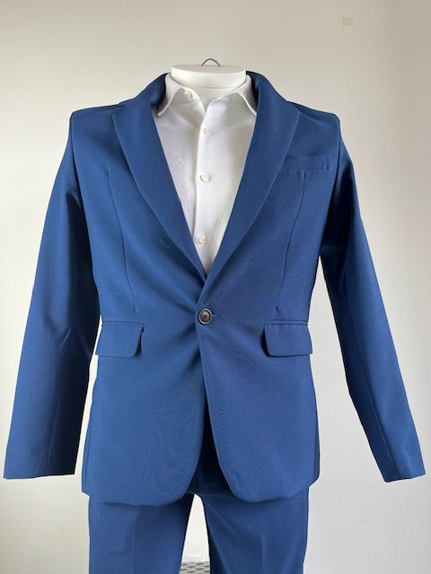 Traje azul marino