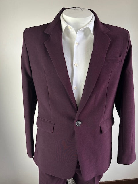 Traje Uva