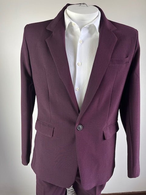 Traje Uva
