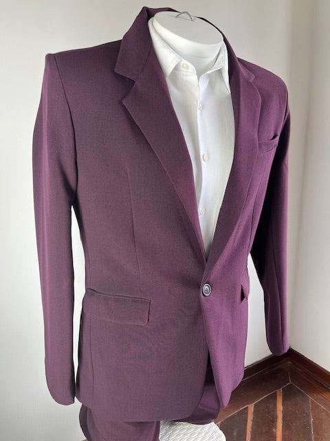 Traje Uva