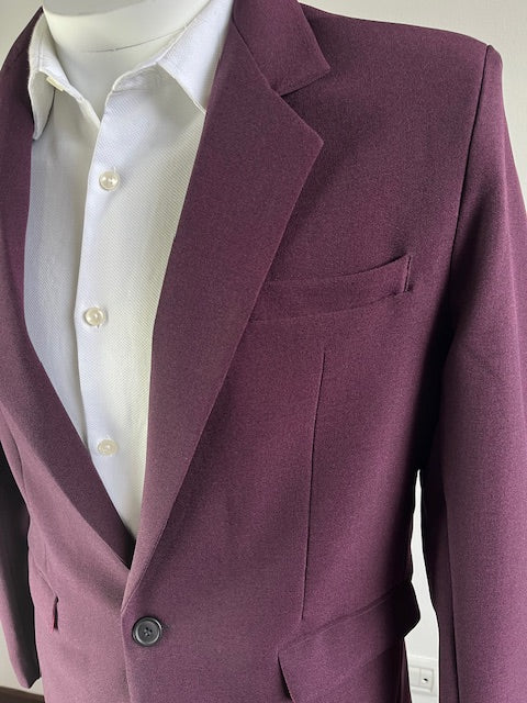 Traje Uva