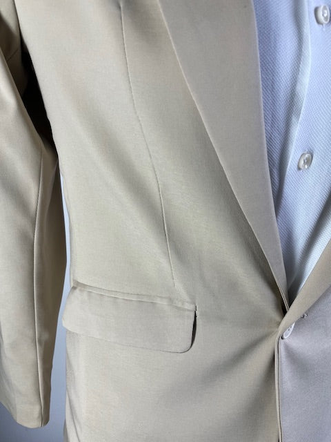 Traje Crema