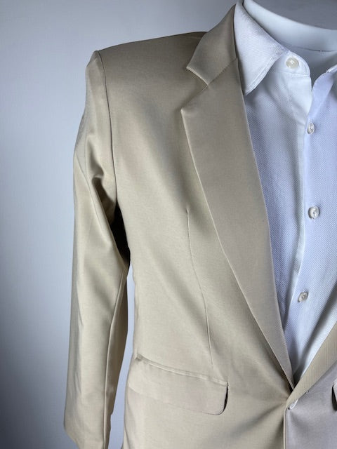 Traje Crema