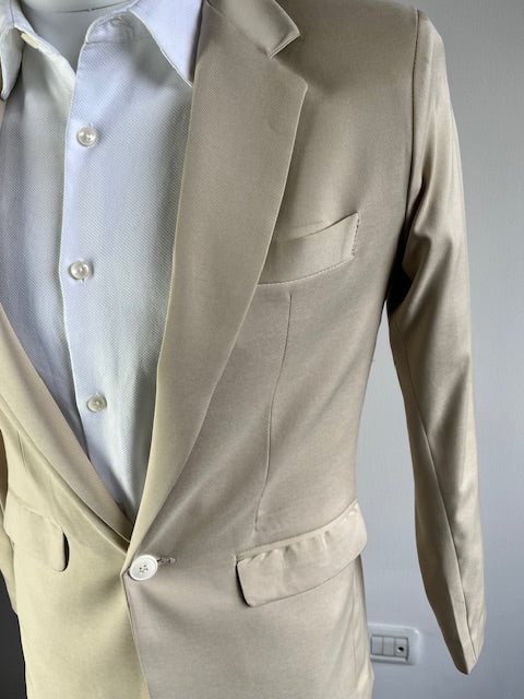 Traje Crema