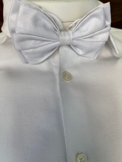 Corbatín blanco