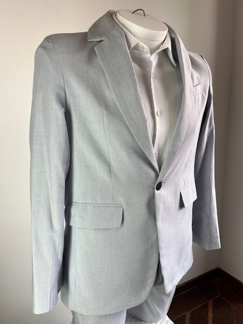 Traje Gris Claro