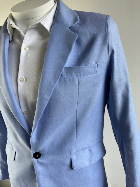Traje Azul Claro